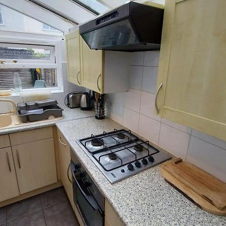 Private Guest Rooms In Tooting ลอนดอน ภายนอก รูปภาพ