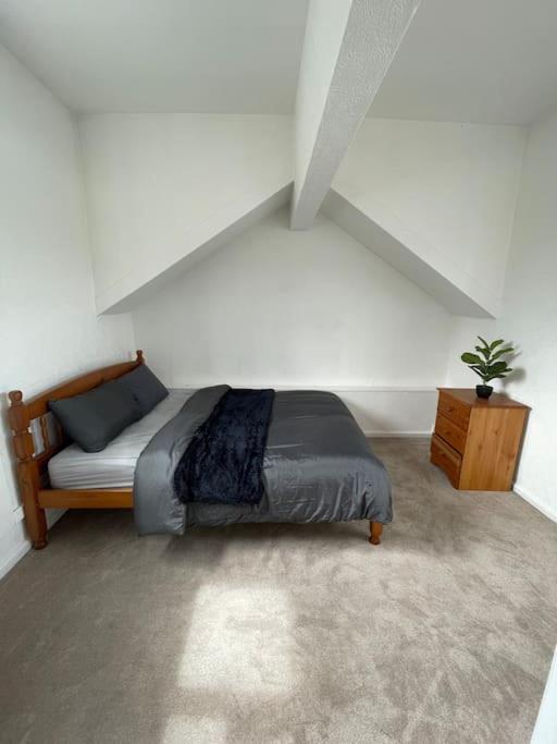 Private Guest Rooms In Tooting ลอนดอน ภายนอก รูปภาพ